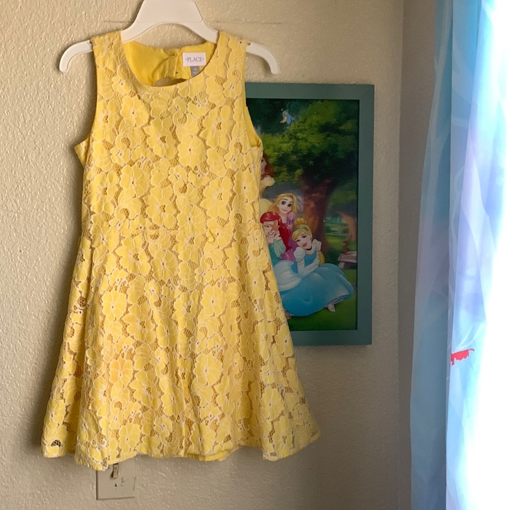 PLACE DRESSES